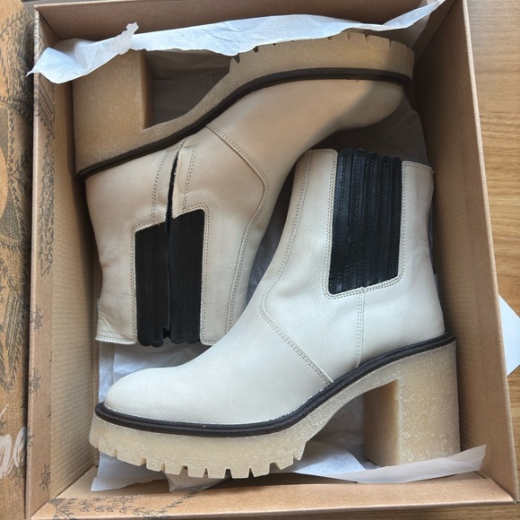 Free People James Chelsea Boot - Picture 4 of 7